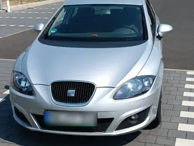 Gebraucht Seat Leon 102 PS (75 kW) 2012 Silber Limousine
