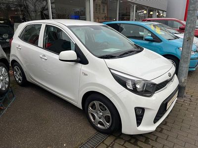 Weiß uni Gebraucht 2017 Kia Picanto DREAM-TEAM Edition Kleinwagen | 8.990 € (Etwas zu teuer)