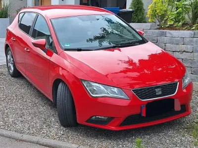 Gebraucht Seat Leon Reference 105 PS (77 kW) 2014 Rot Limousine