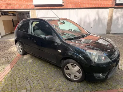 Gebraucht Ford Fiesta 69 PS (50 kW) 2007 Schwarz Kleinwagen