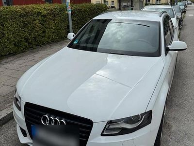 Weiß Gebraucht 2010 Audi A4 S-Line Kombi | 7.400 € (Fairer Preis)