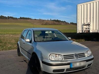 Gebraucht VW Golf IV 74 PS (54 kW) 1999 Silber Kleinwagen
