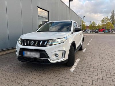 Second-hand Suzuki Vitara 129 CP (94 kW) 2021 Alb SUV