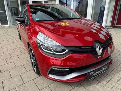 Gebraucht Renault Clio IV Trophy 220 PS (161 kW) 2015 Rot Limousine