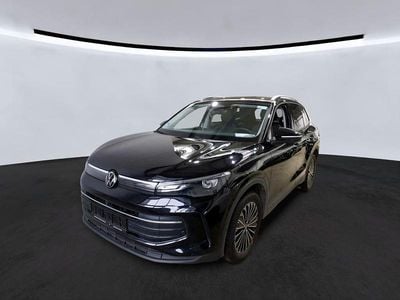 Gebraucht VW Tiguan Life 150 PS (110 kW) 2024 Deep black perleffekt SUV