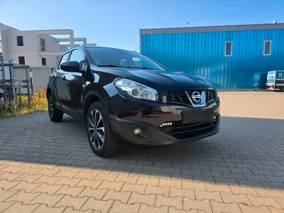 Gebraucht Nissan Qashqai 140 PS (102 kW) 2013 Violet SUV