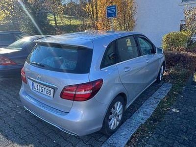 Mercedes B180