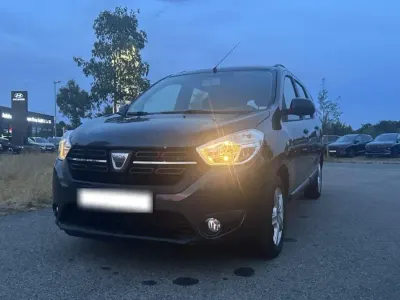 Gebraucht Dacia Lodgy 131 PS (96 kW) 2020 Blau Van / Kleinbus