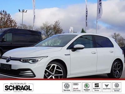 Gebraucht VW Golf VIII Style 150 PS (110 kW) 2024 Pure white Limousine