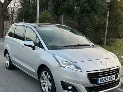 Brugt Peugeot 5008 Style 150 HK (110 kW) 2014 Sølv MPV