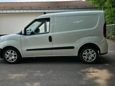 Gebraucht Fiat Doblò 95 PS (69 kW) 2018 Weiß Van / Kleinbus