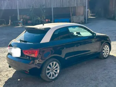 Gebraucht Audi A1 105 PS (77 kW) 2011 Violet Kleinwagen