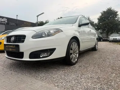 Gebraucht Fiat Croma Dynamic 147 PS (108 kW) 2009 Violett Limousine
