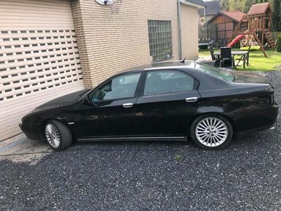 Alfa Romeo 166