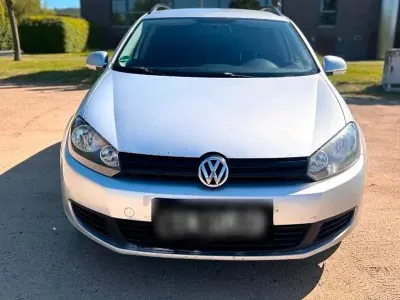 Gebraucht VW Golf VI 105 PS (77 kW) 2009 Silber Kleinwagen