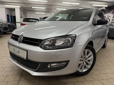 Używany VW Polo Style 60 KM (44 kW) 2012 Srebrny Hatchback