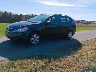 Gebraucht Kia Ceed Sportswagon Vision 126 PS (92 kW) 2010 Schwarz Kombi