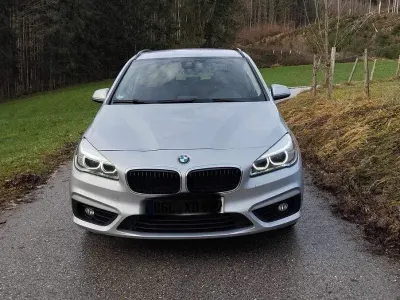 Gebraucht BMW 218 Active Tourer 136 PS (100 kW) 2014 Silber Van / Kleinbus