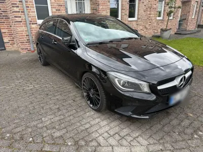 Gebraucht Mercedes CLA200 Shooting Brake Urban 136 PS (100 kW) 2015 Schwarz Kombi