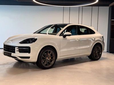 Weiß Gebraucht 2024 Porsche Cayenne SUV | 81.573 €