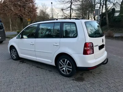 Gebraucht VW Touran Highline 109 PS (80 kW) 2007 Weiß Van / Kleinbus
