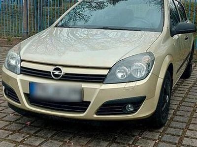 Gebraucht Opel Astra 90 PS (66 kW) 2004 Gold Limousine