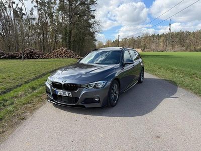 Gebraucht BMW 330 M Sport 258 PS (189 kW) 2017 Grau Kombi