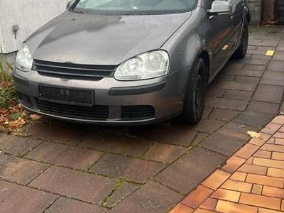 Gebraucht VW Golf V 75 PS (55 kW) 2004 Grau Kleinwagen