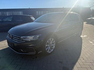 Grau Gebraucht 2021 VW Passat GTE Kombi | 15.989 € (Guter Preis)
