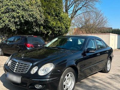 Gebraucht Mercedes E220 170 PS (125 kW) 2007 Schwarz Limousine