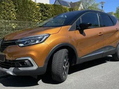 Używany Renault Captur 150 KM (110 kW) 2019 Pomarańczowy SUV