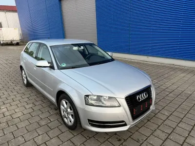Używany Audi A3 Attraction 105 KM (77 kW) 2011 Srebrny Hatchback