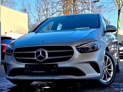 Gebraucht Mercedes B220 Progressive 190 PS (139 kW) 2019 Silber Van / Kleinbus