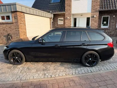 Gebraucht BMW 320 Sport Line 184 PS (135 kW) 2012 Schwarz Kombi