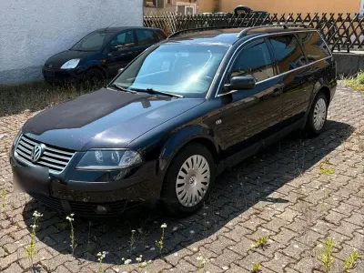 Gebraucht VW Passat 131 PS (96 kW) 2002 Schwarz Kombi