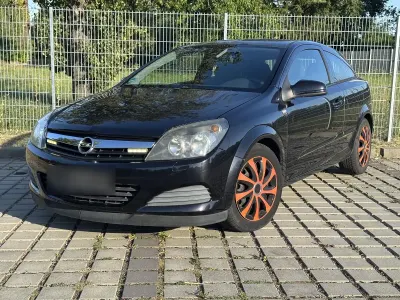 Gebraucht Opel Astra GTC 104 PS (76 kW) 2007 Schwarz Kleinwagen