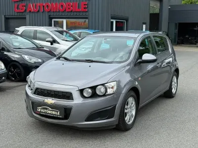 Gebraucht Chevrolet Aveo LT 101 PS (74 kW) 2012 Grau Kleinwagen