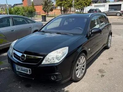 Gebraucht Opel Signum Cosmo 155 PS (114 kW) 2007 Schwarz Kleinwagen
