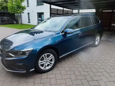 Gebraucht VW Passat GTE 156 PS (114 kW) 2022 Blau Kombi