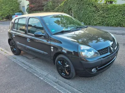 Gebraucht Renault Clio II 75 PS (55 kW) 2003 Schwarz Limousine