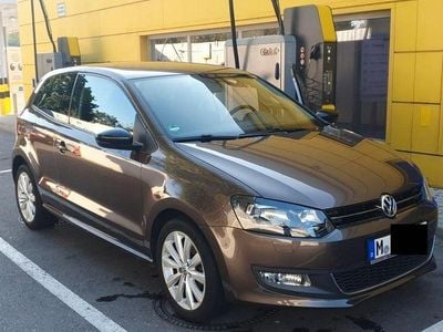 Braun Gebraucht 2012 VW Polo Trendline Kleinwagen | 5.350 € (Fairer Preis)