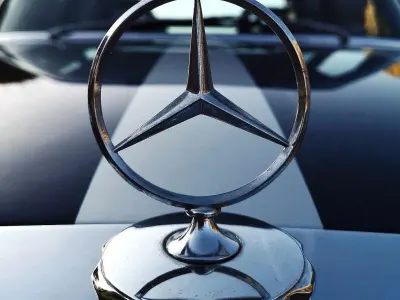 Gebraucht Mercedes 230 120 PS (88 kW) 1973 Silber Limousine