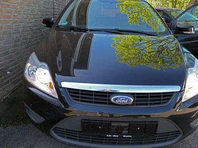 Usata Ford Focus 101 CV (74 kW) 2010 Nero Station wagon