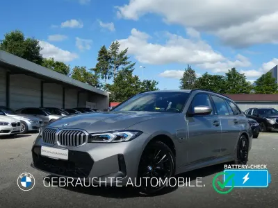 Gebraucht BMW 330 M Sport 184 PS (135 kW) 2022 Grau Kombi