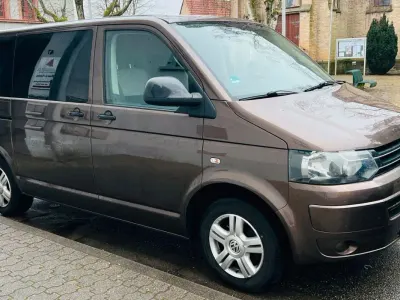 Gebraucht VW Multivan 140 PS (102 kW) 2010 Braun Van / Kleinbus