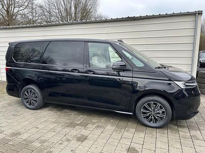 Neu VW Multivan 150 PS (110 kW) 2026 Deep black perleffekt Van