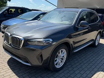 Gebraucht BMW X3 Sport Line 190 PS (139 kW) 2022 Grau SUV