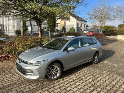 Gebraucht VW Golf VIII Life 150 PS (110 kW) 2024 Silber Kombi