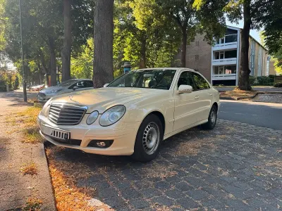 Gebraucht Mercedes E200 136 PS (100 kW) 2007 Beige Limousine