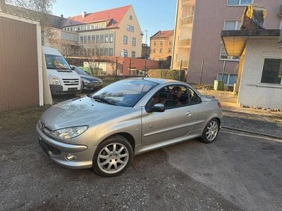 Gebraucht Peugeot 206 109 PS (80 kW) 2004 Silber Cabrio